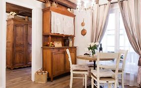 Apartment Simon le Franc